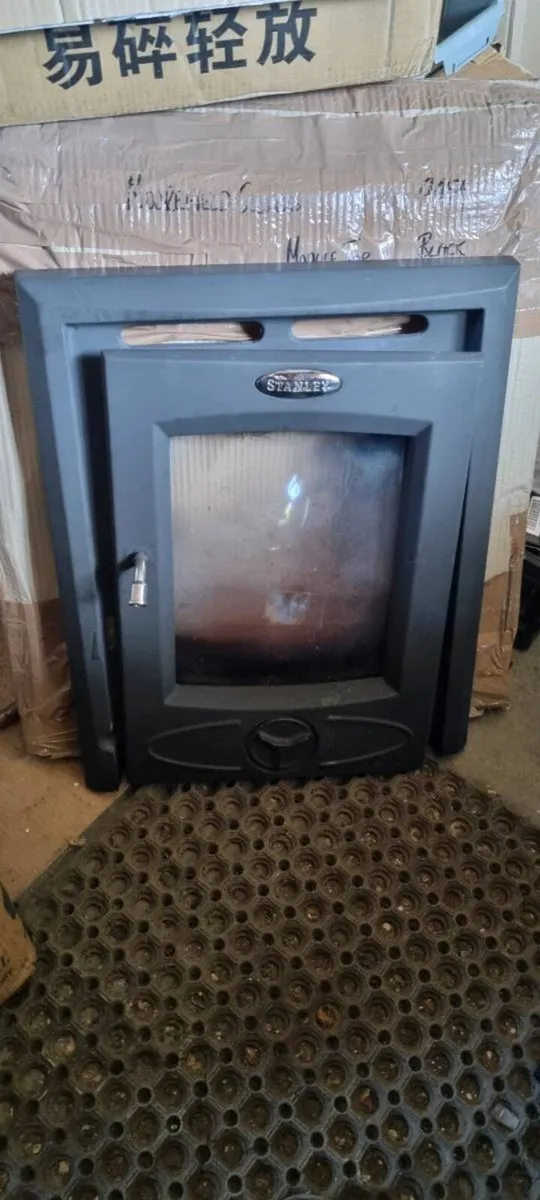 Stanley cara front with perfect door with glass