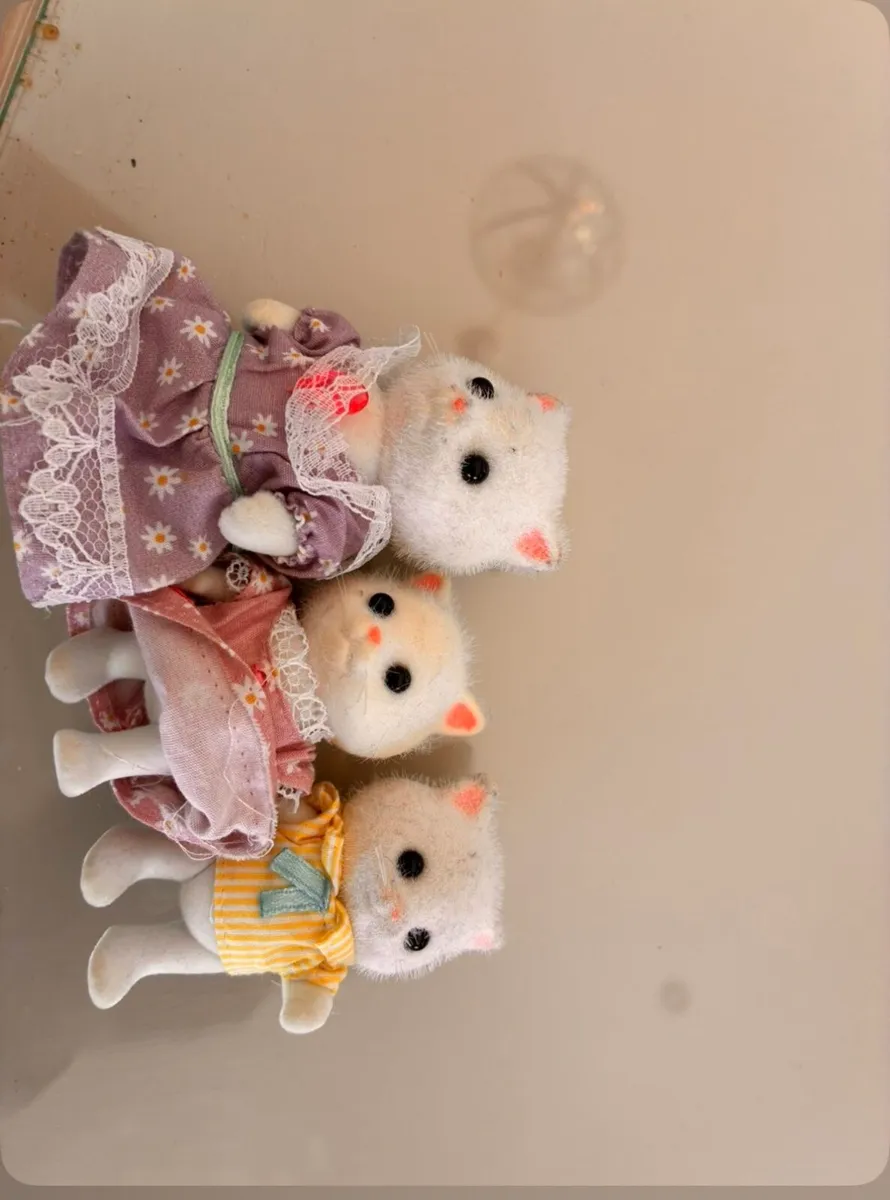 Sylvanian families - rabbits and kittens bundle - Image 3