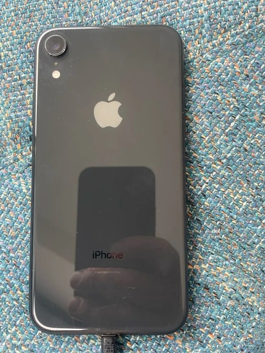 iphone - Image 1