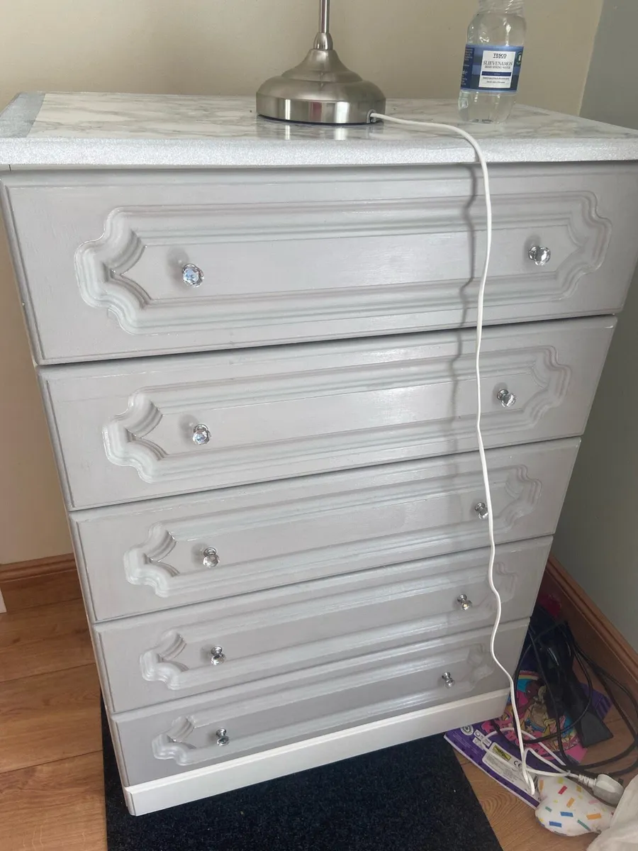 Chest of drawers FREE - Image 1