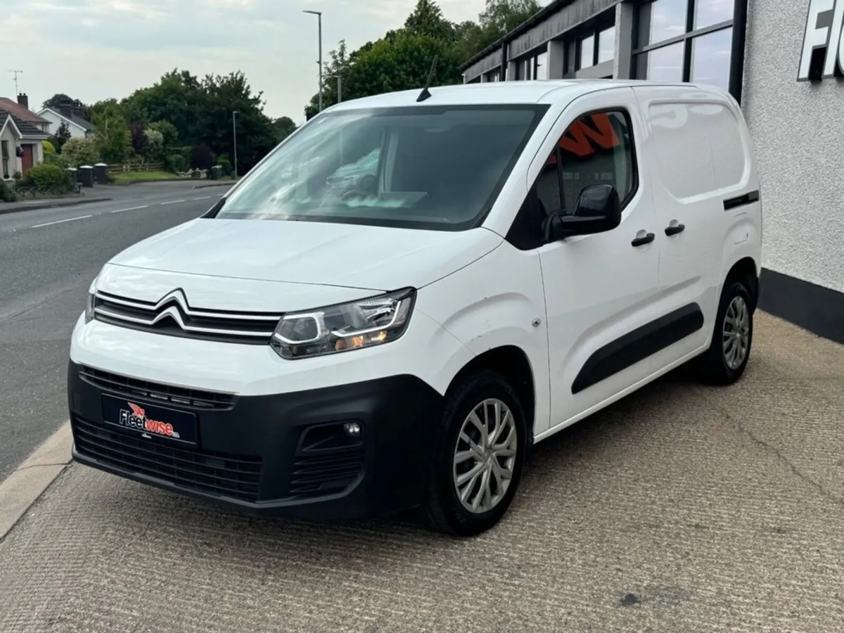 1.5 BlueHDi 1000 Enterprise M Pro Panel Van 5dr Di - Image 3