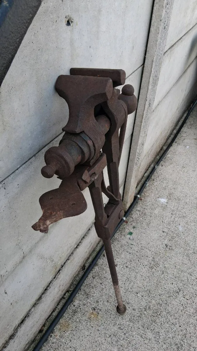 Blacksmiths vice - Image 1