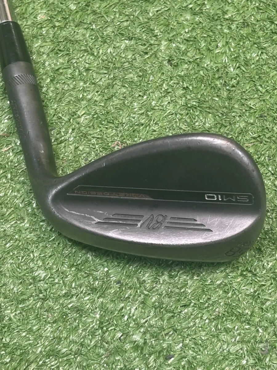 Titleist Vokey SM10 RH Wedge (58° 08M) – €100 - Image 1