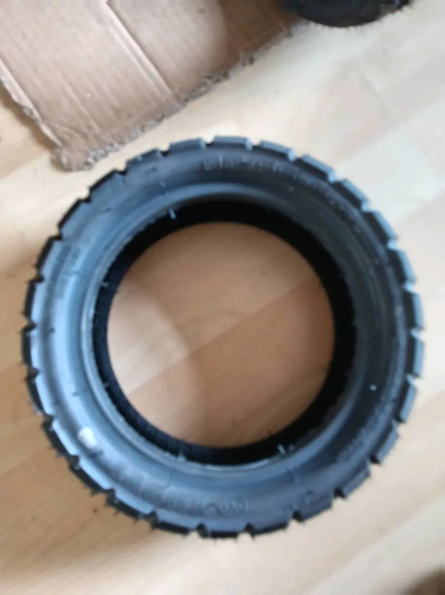Tyres 10" Sets of Hybrid/Road/Extra Wide -Delivery - Image 3