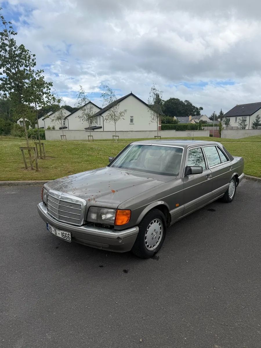 Mercedes 560 SEL - Image 1