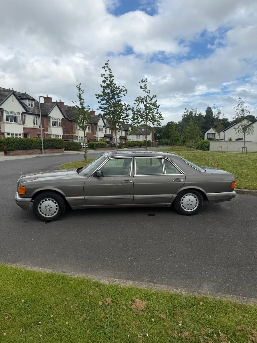 Mercedes 560 SEL - Image 2