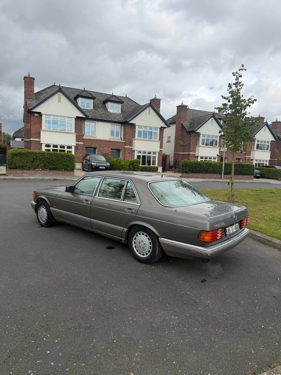 Mercedes 560 SEL - Image 3