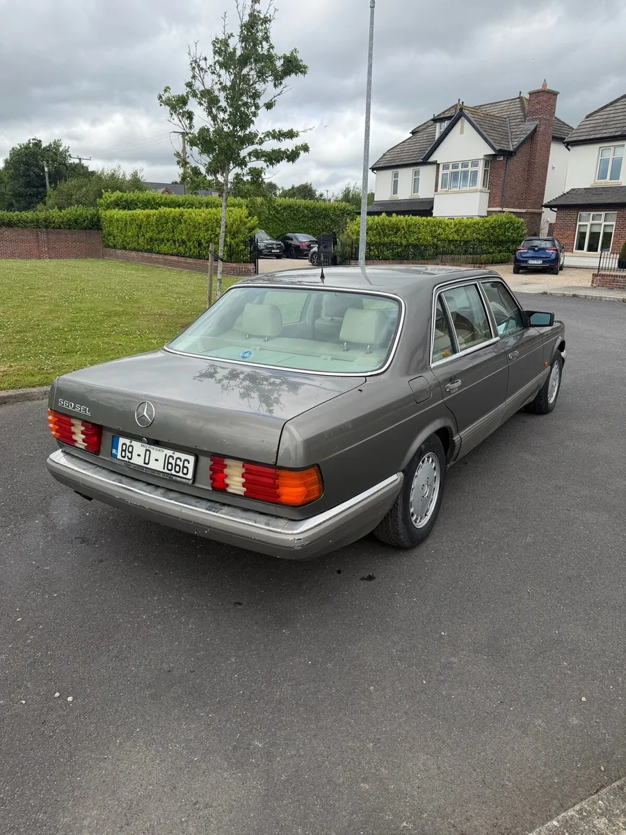 Mercedes 560 SEL - Image 4