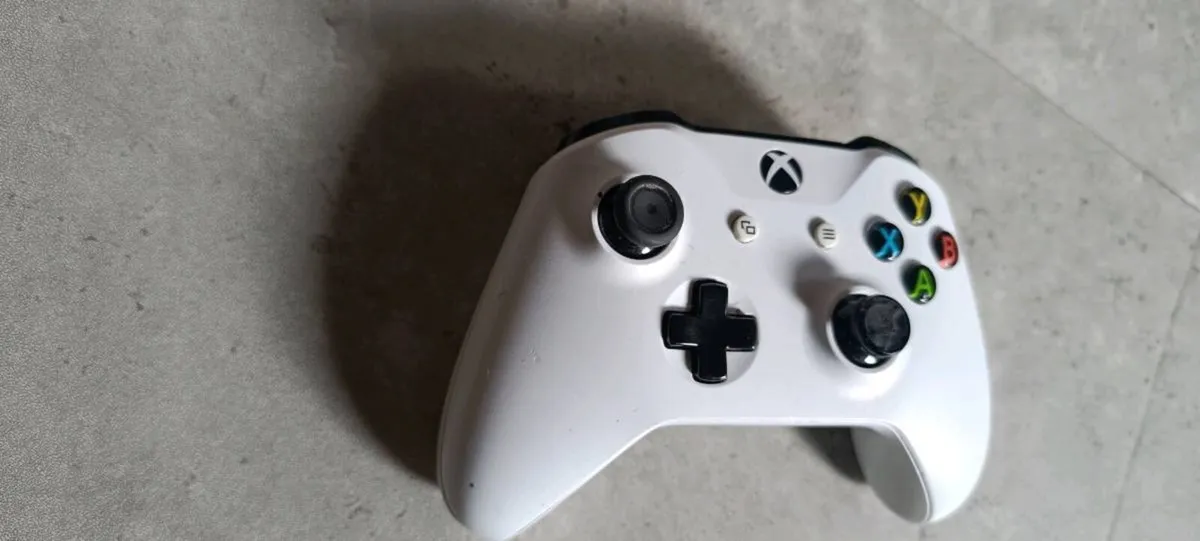 Xbox Controller - Image 2
