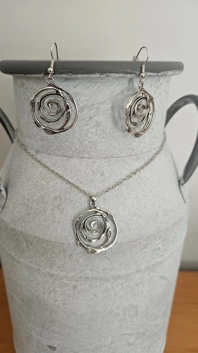 Necklace and Earrings - Image 2
