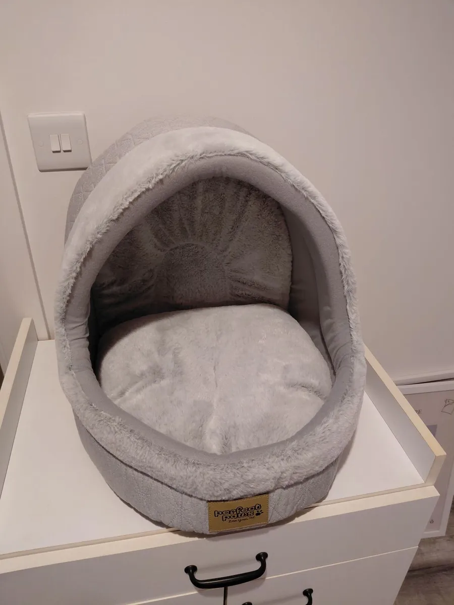 Cats items (see all photos) - Image 3