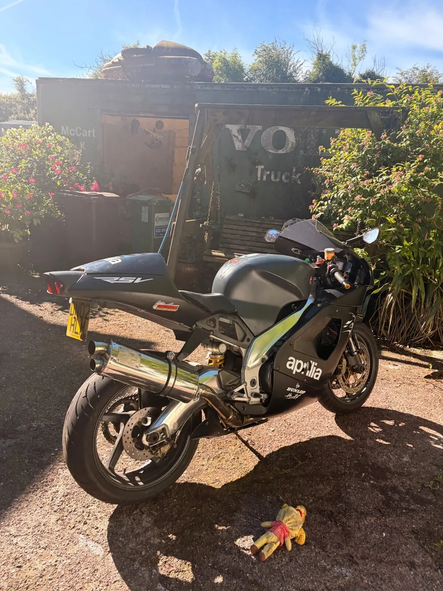 Aprilia rsv1000 millie - Image 1