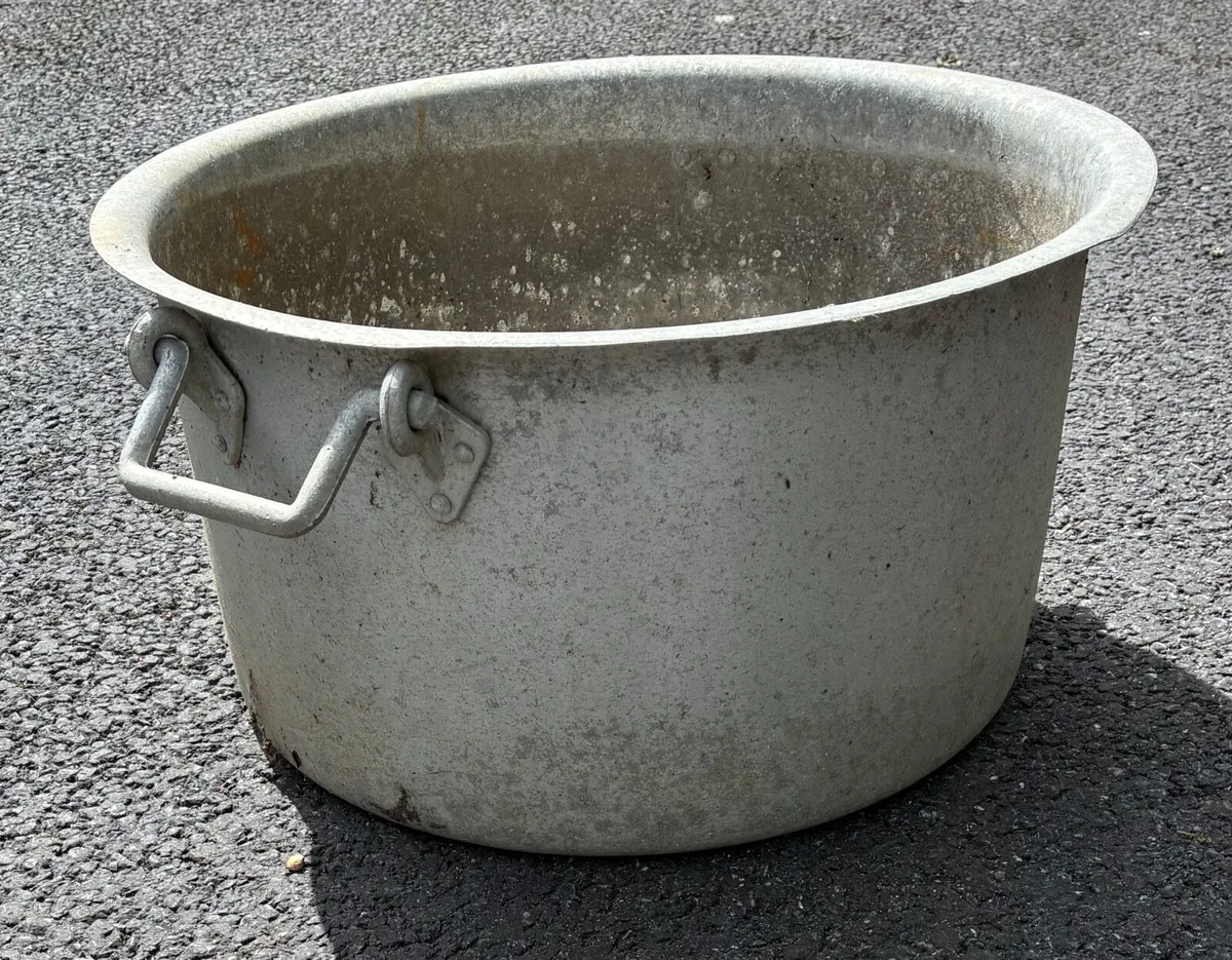 Old Farm Container - Image 1
