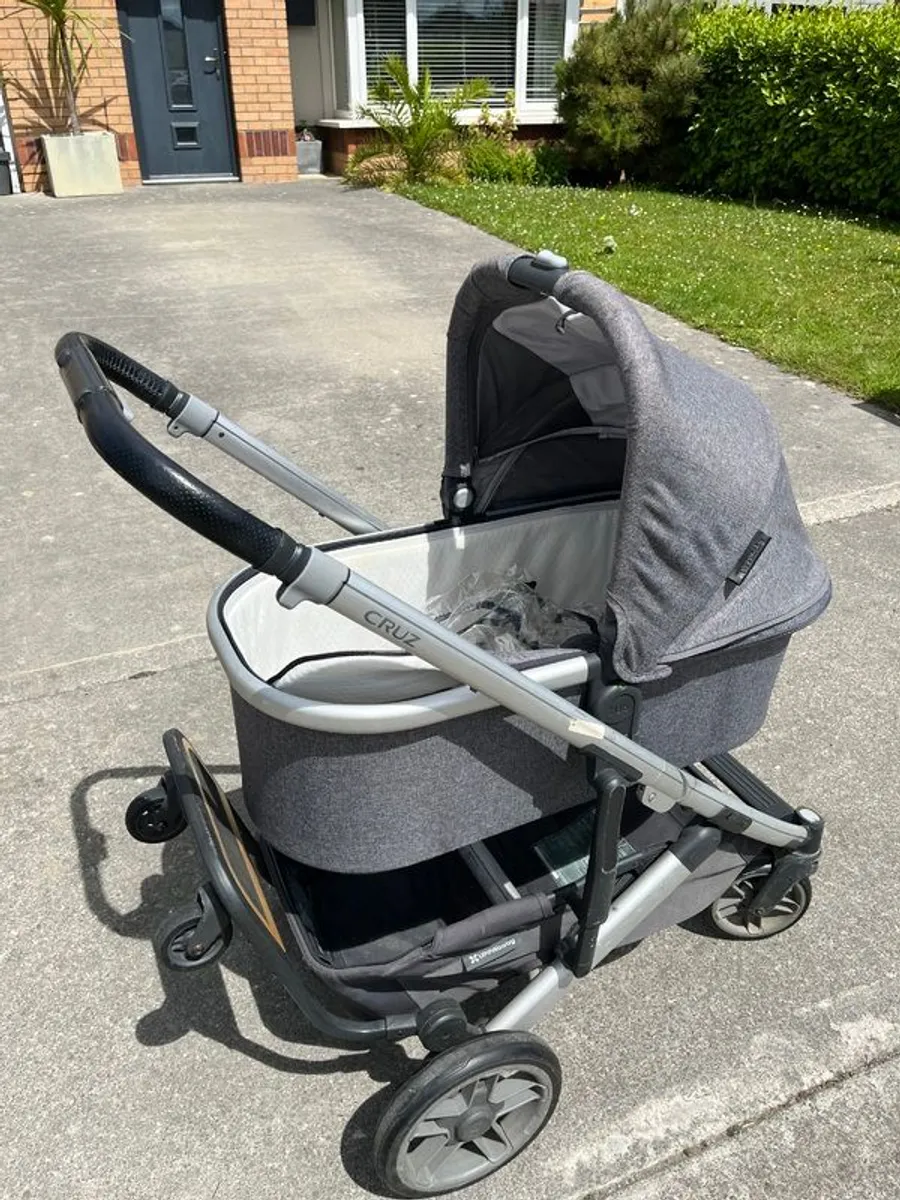 Uppa baby Cruz V2 - Image 1