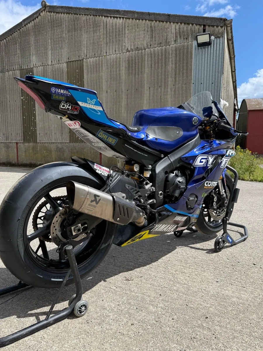 Yamaha R6 Race bike - Image 4
