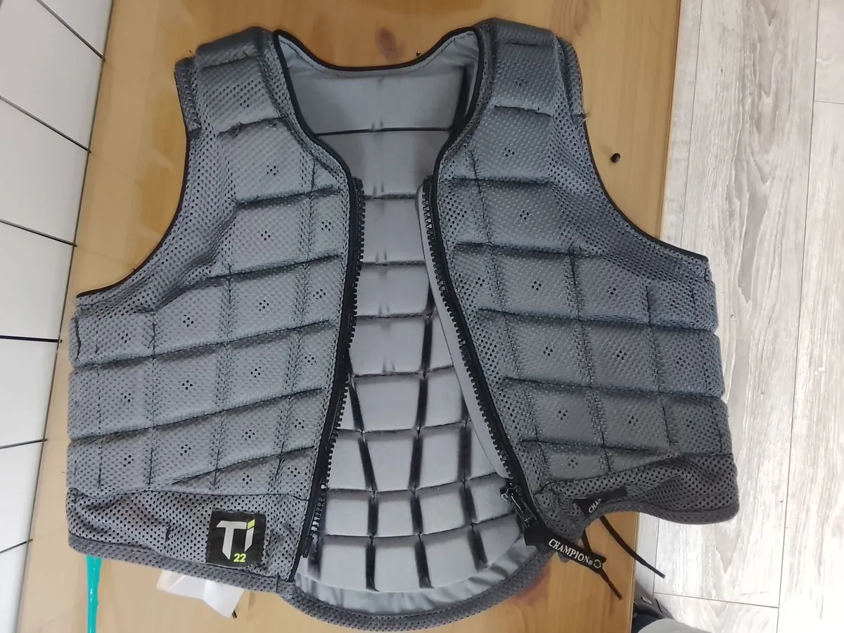 Kids Horse Riding Back Protector (Champion) - Image 1