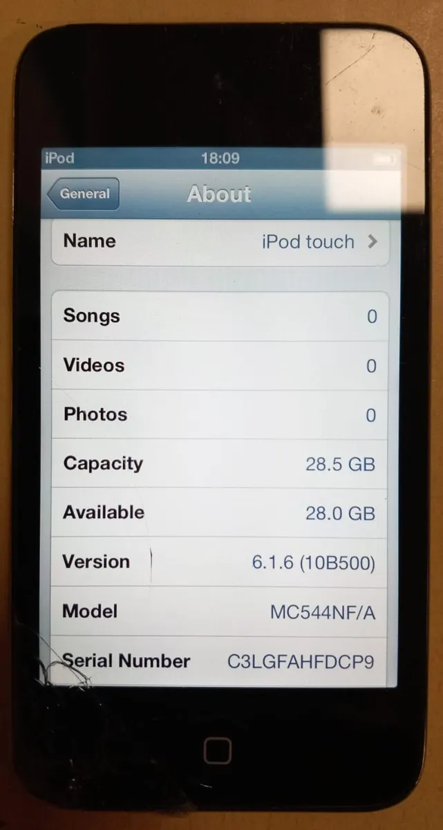 Apple iPod Touch 4th Generation MC544NF/A Black ( - Image 2