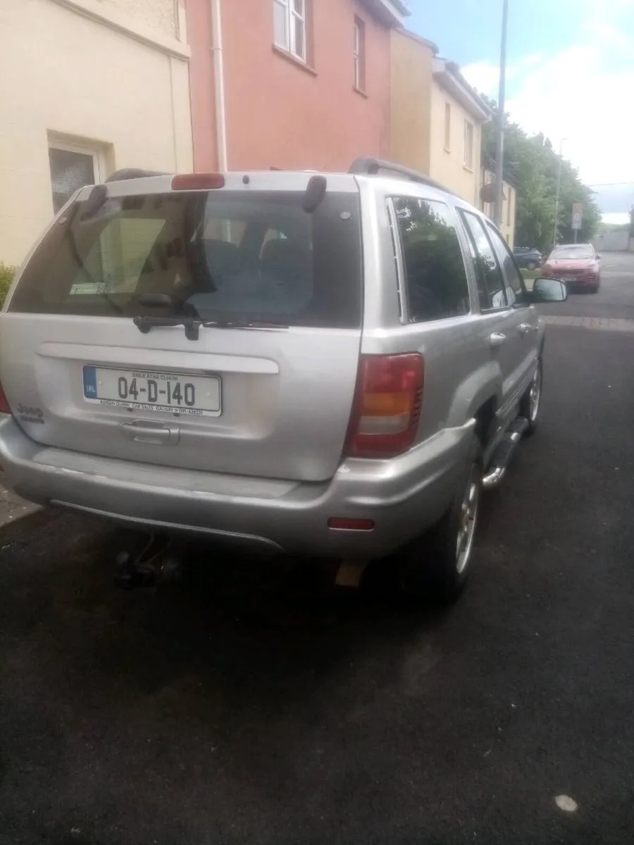 Jeep Grand Cherokee Overland - Image 3