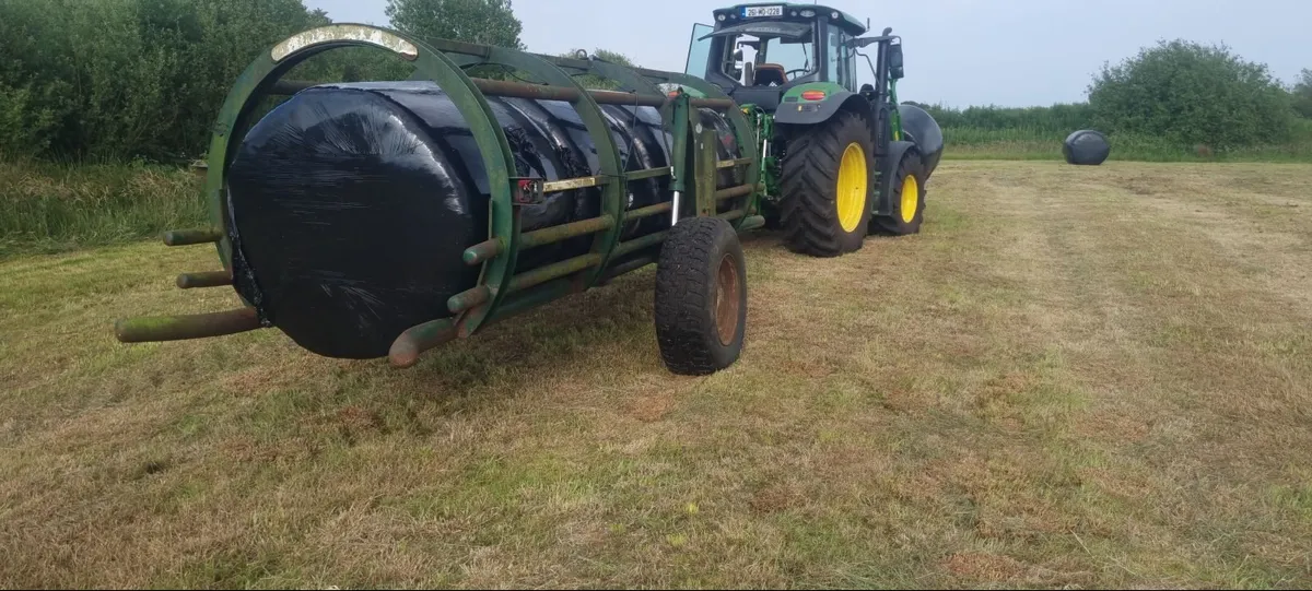 Malone Self-Loading 4 Bale Carrier - Image 3