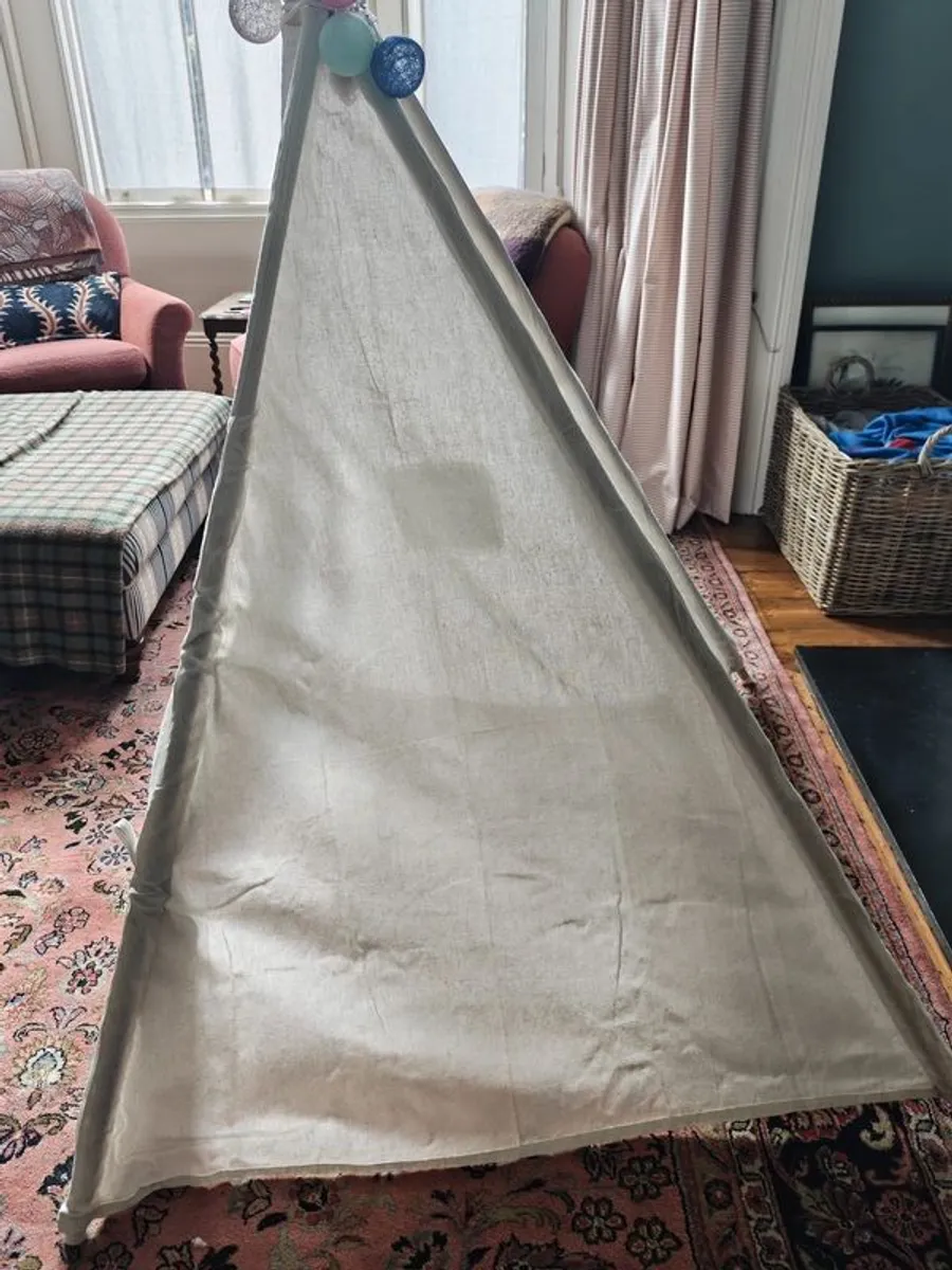 Children's teepee with lights - Image 4