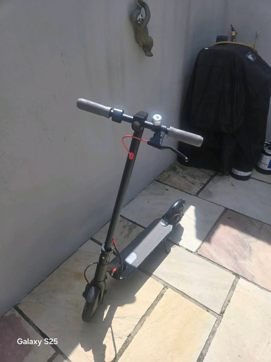 Electric scooter - Image 1