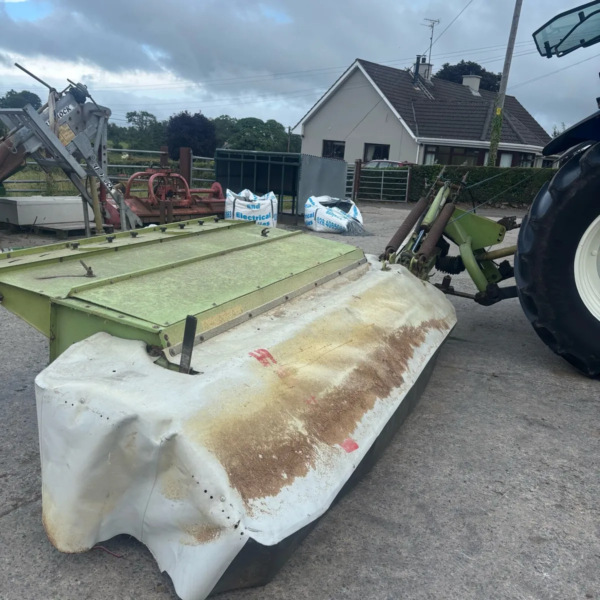Claas 3050 mower - Image 2