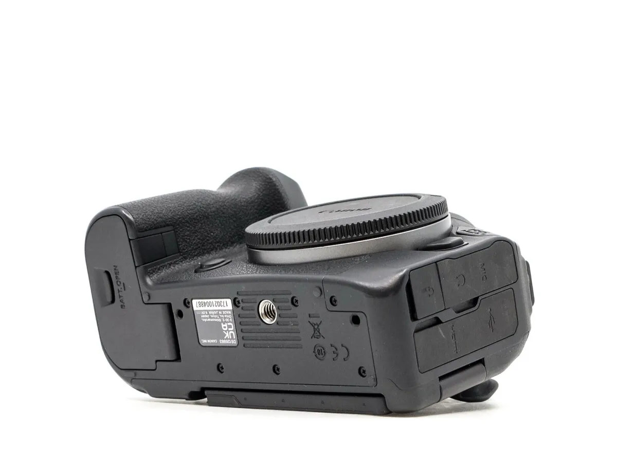 Canon EOS R6 Mark II 24.2MP (Body Only) - Image 4
