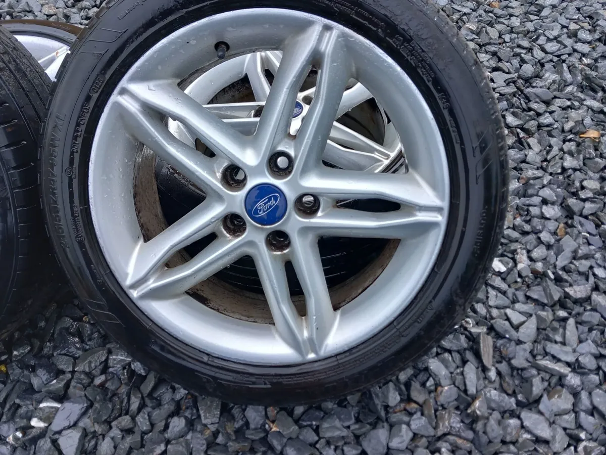 17inch  5x108 Genuine Ford Focus Alloys - Image 3