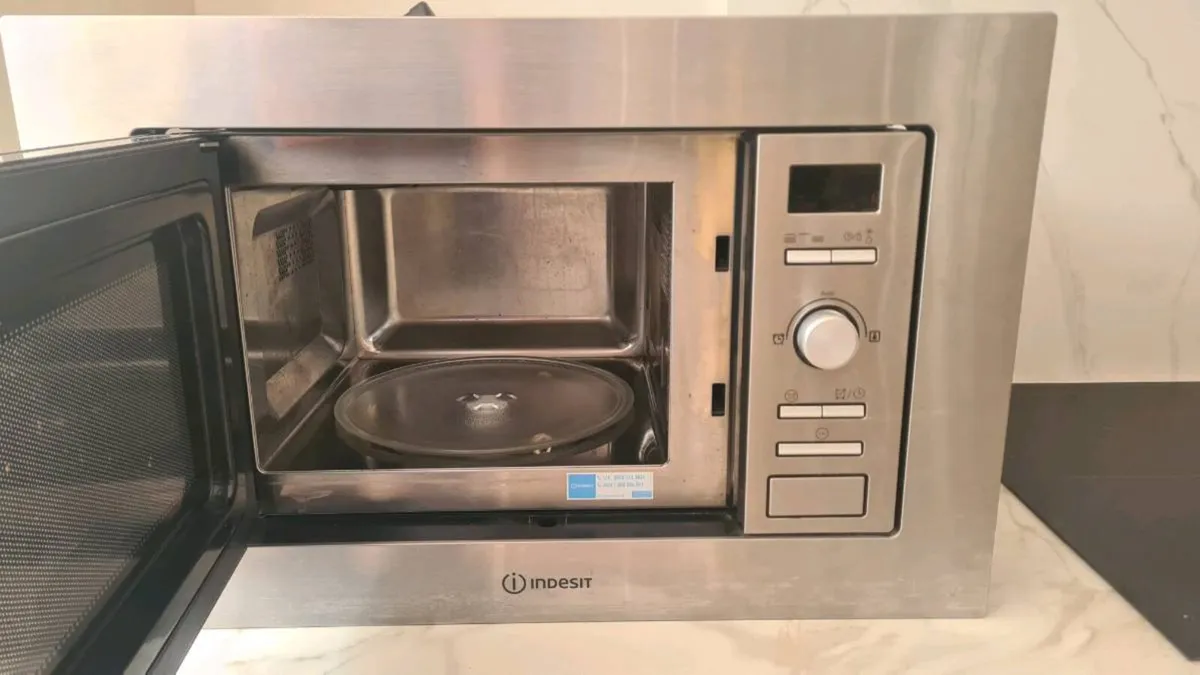 Microwave - Image 2