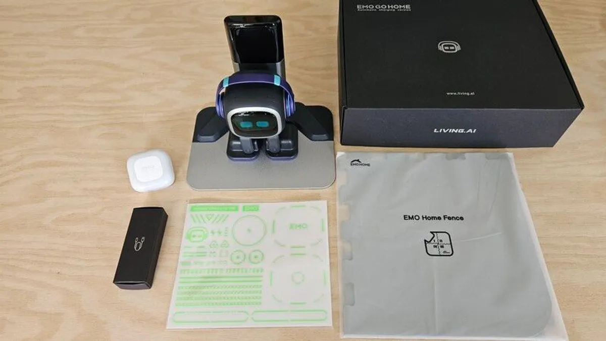 EMO Go Home Living AI robot-pet - Genuine product! Chat GPT ready. - Image 4