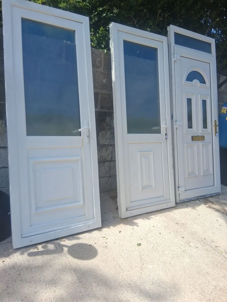 Second hand pvc doors and windows - Image 1