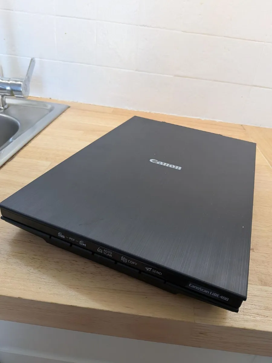 Canon high resolution colour scanner - like new - Image 2