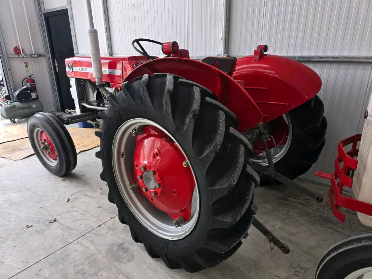 130 massey ferguson vintage tractor good order - Image 2