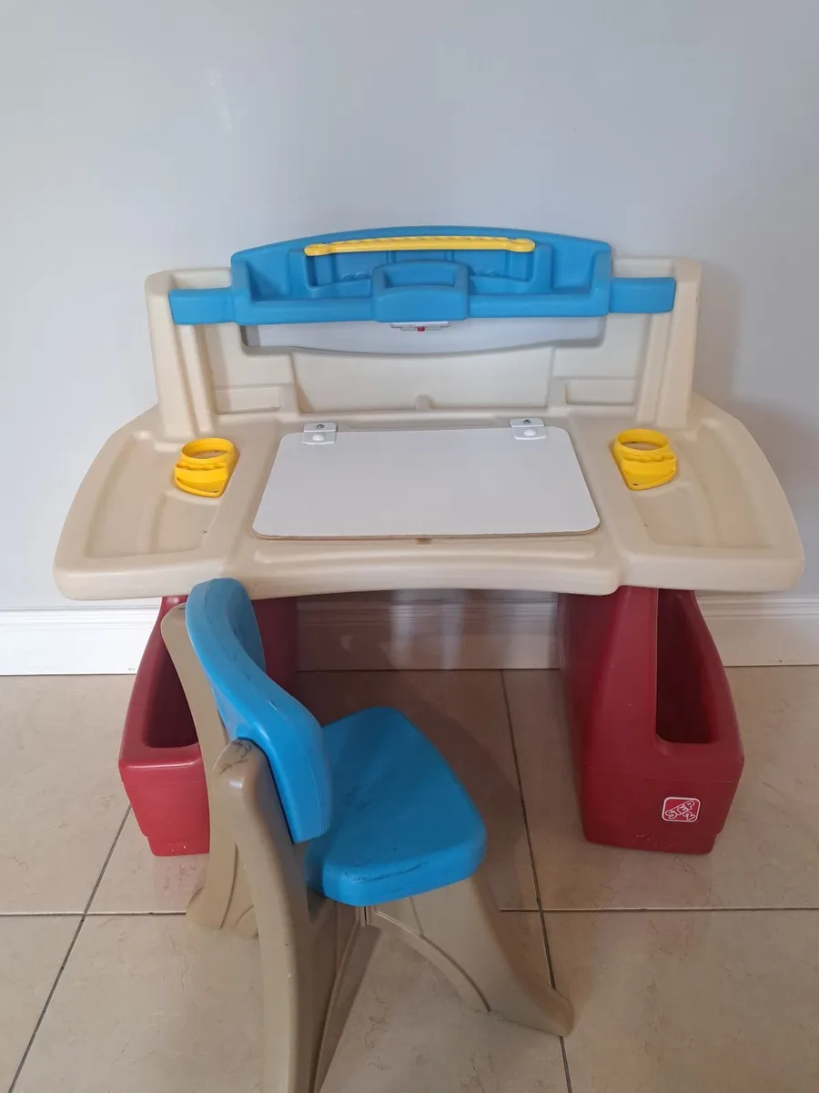 Step 2 Art Activity Desk - Image 2