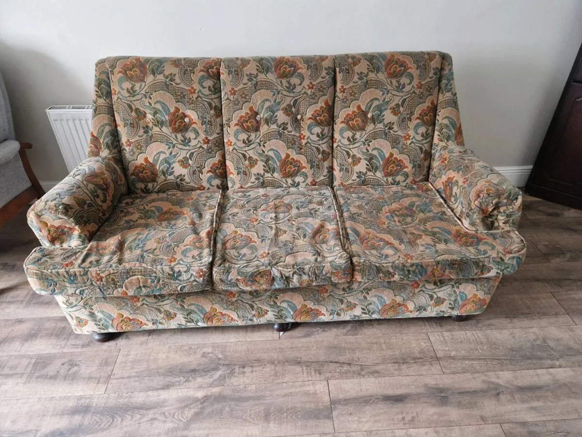 3 seater couch free