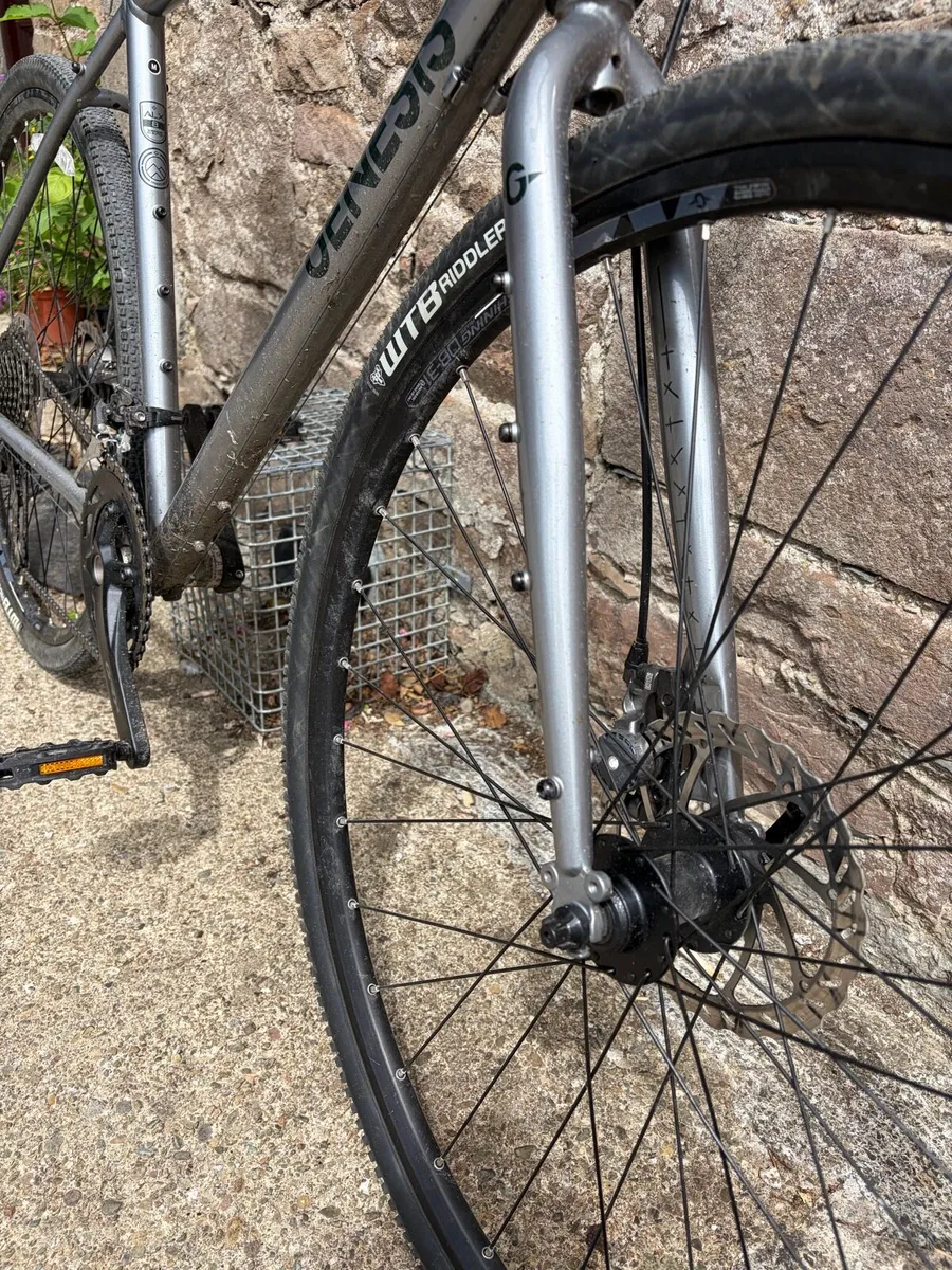 Genesis CDA 30 gravel bike - Image 3