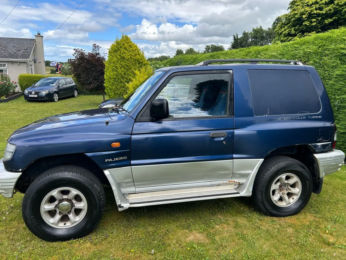 1998 Mitsubishi pajero - Image 4