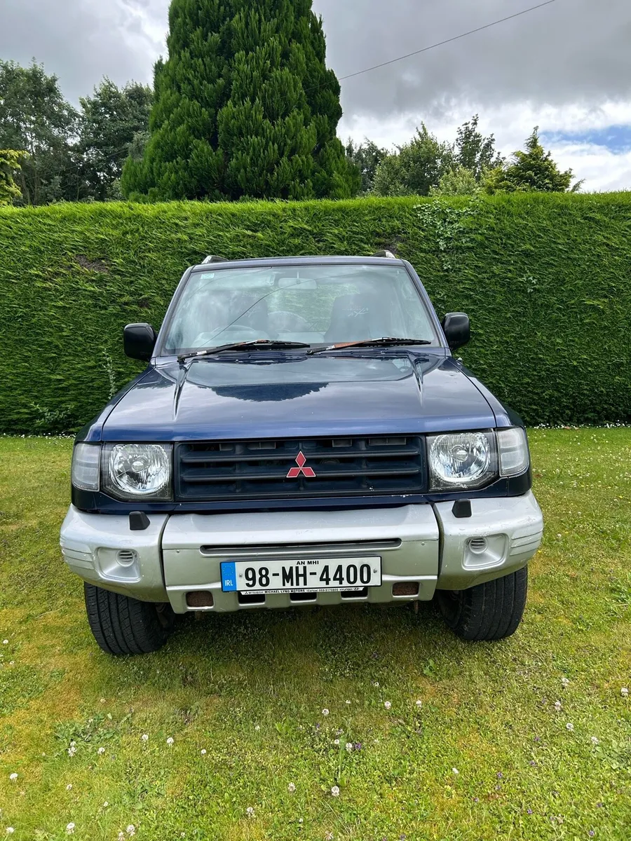 1998 Mitsubishi pajero - Image 2