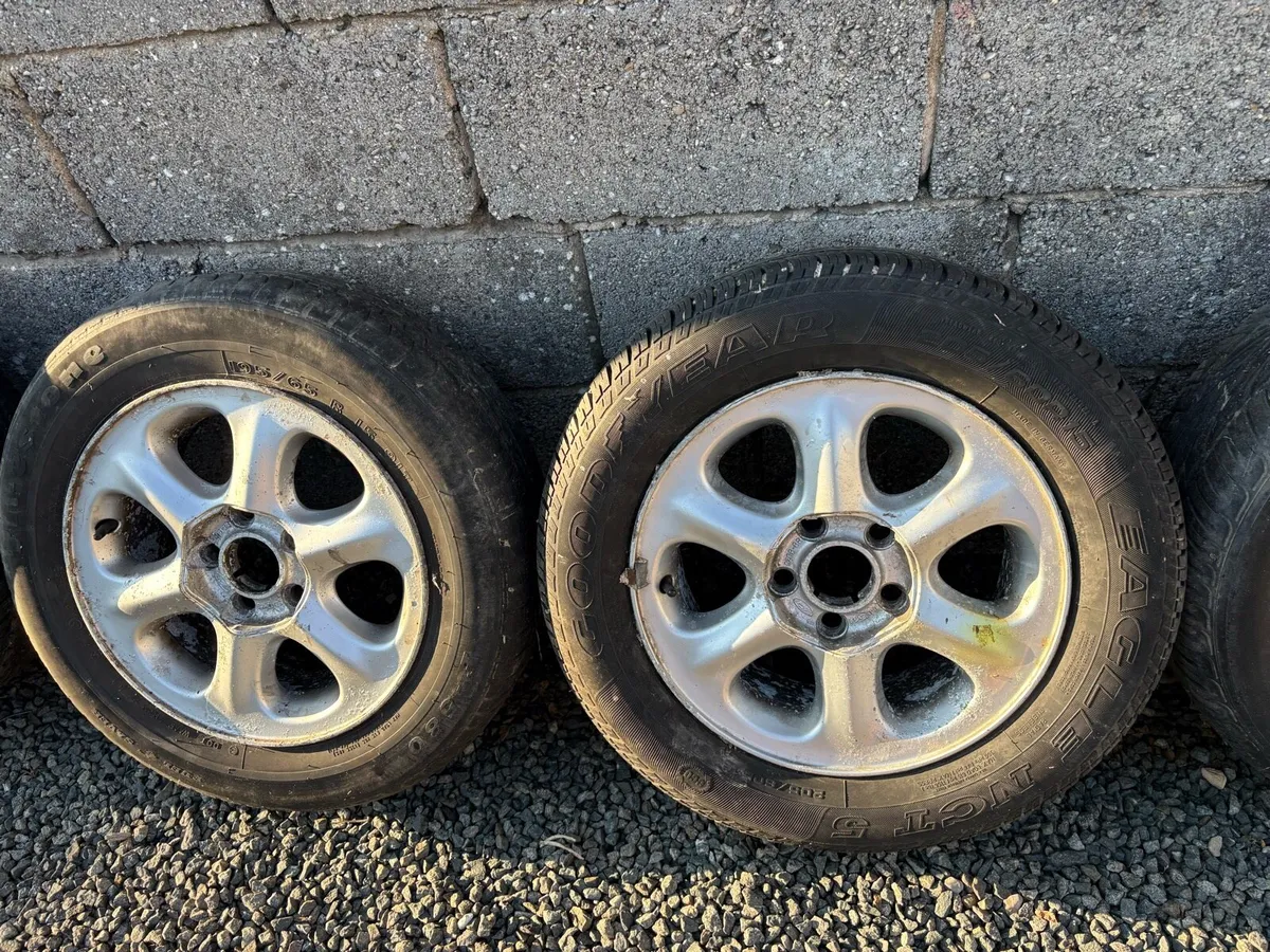 Ford Granada / Scorpio  alloy wheels - Image 2