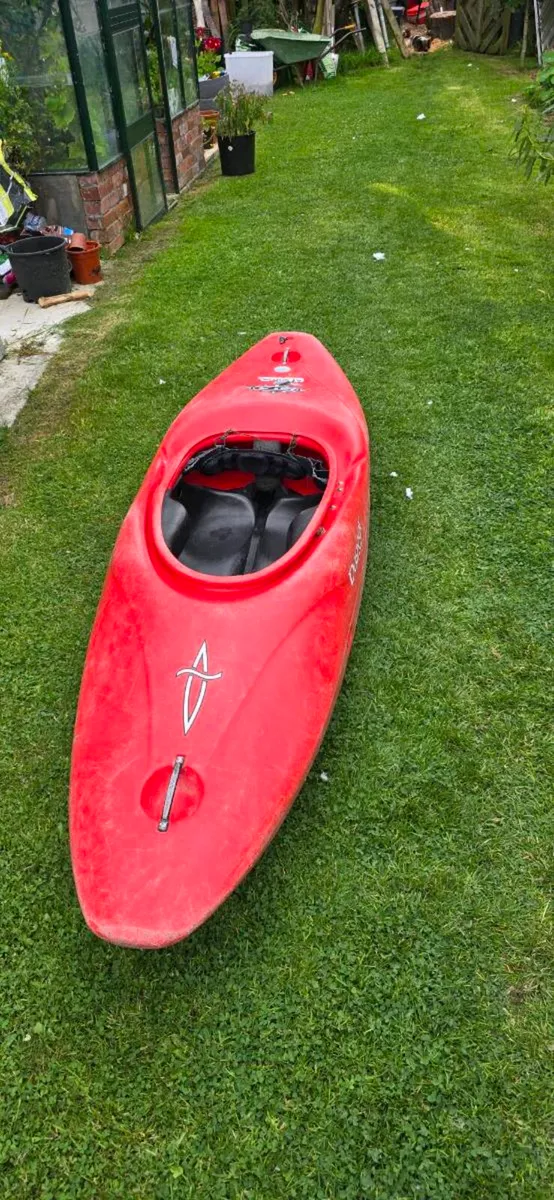 Dagger GTX kayak - Image 1