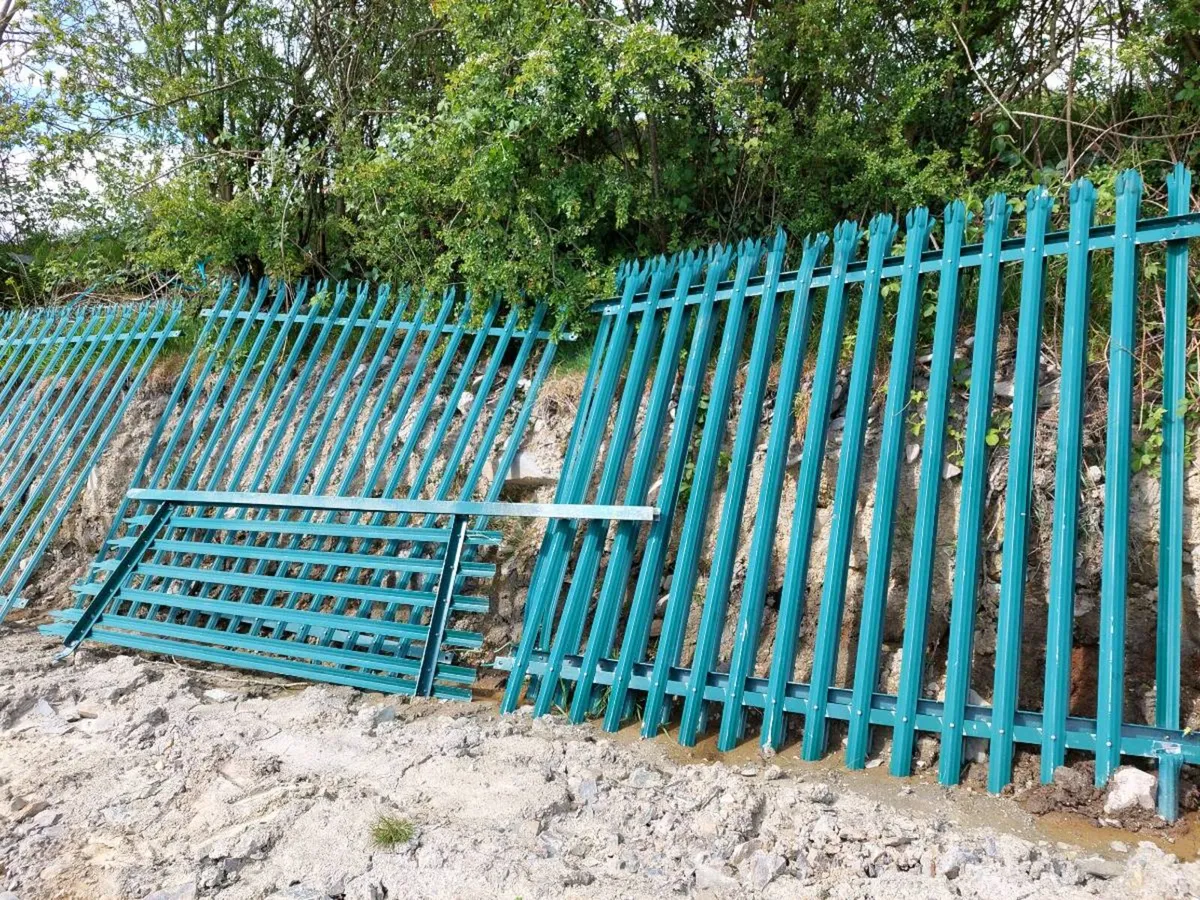Palisade fencing - Image 2