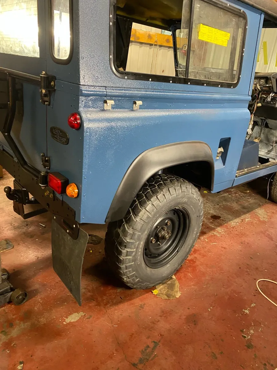 Land Rover defender - Image 4