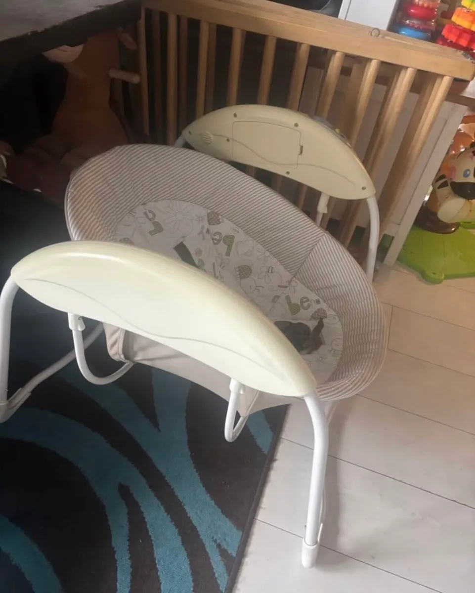 Baby swing chair - Image 2