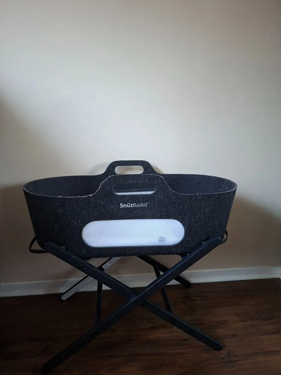 Baby bassinet - Image 1