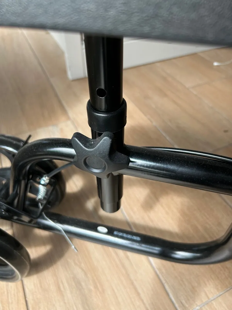 Knee scooter walker - Image 3