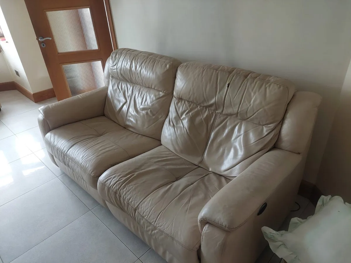 Cream electric recliner leather sofa - Image 1