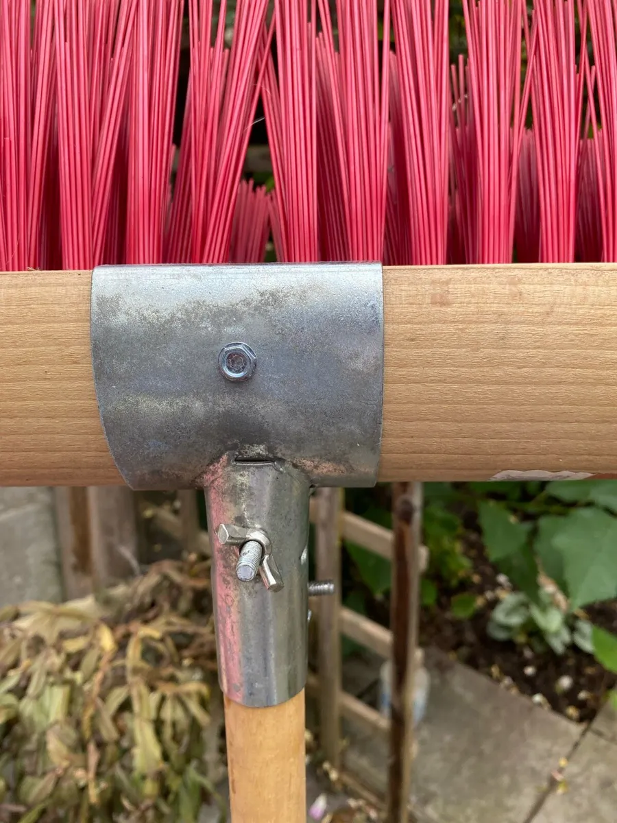 Brand new Broom / Garden brush ‘Varian’ - Image 1