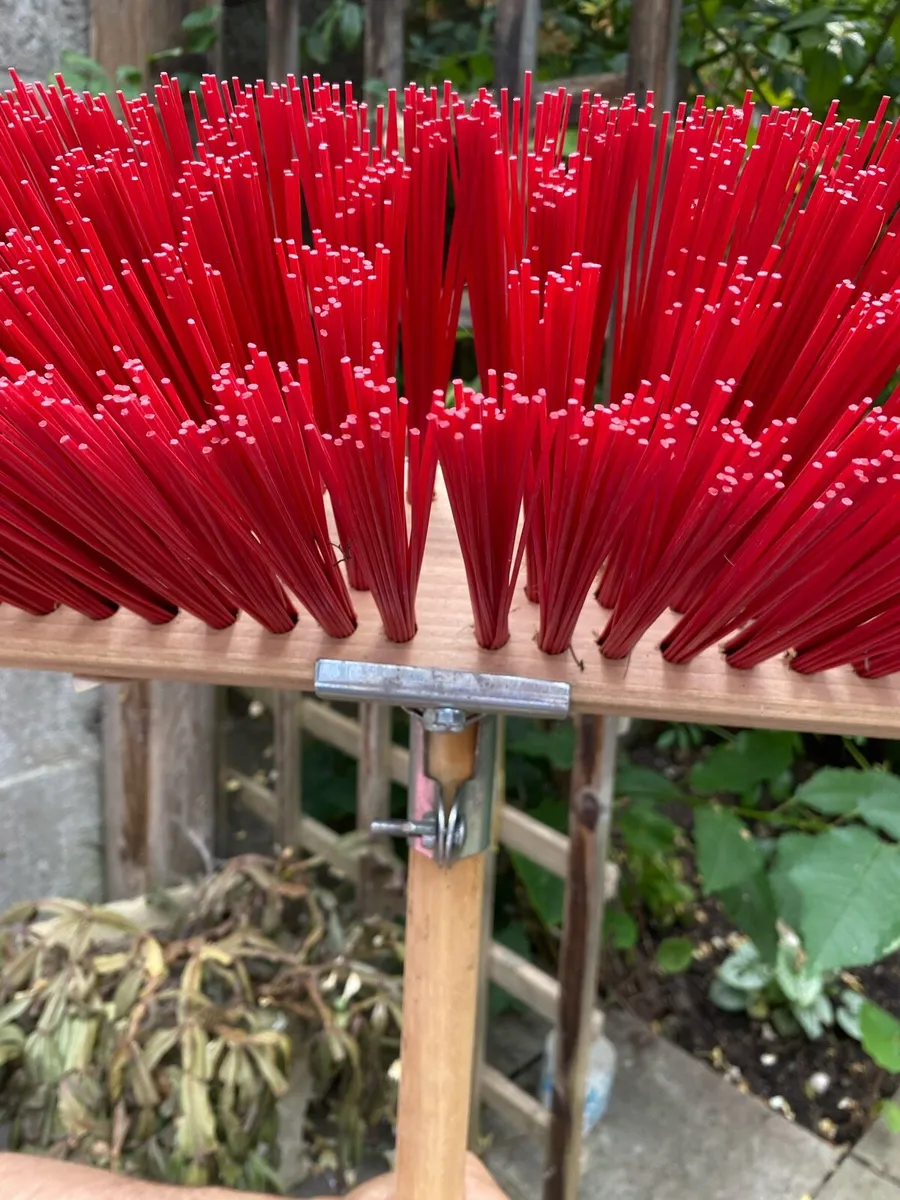 Brand new Broom / Garden brush ‘Varian’ - Image 3