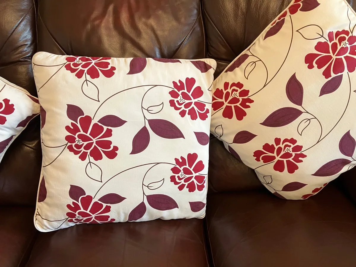 Set of 3 - Lovely Cream & Burgundy Cushions - €10 - Image 2