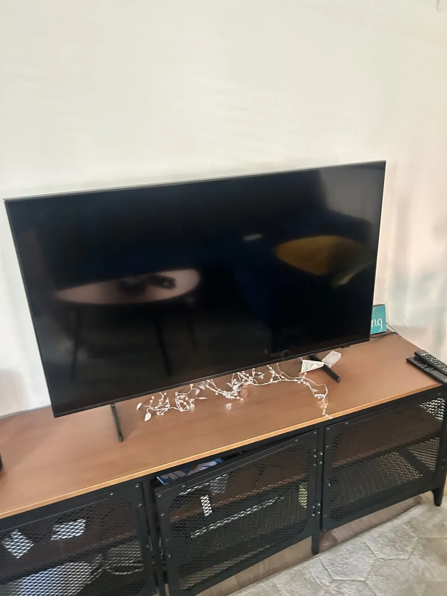 TV - Image 1